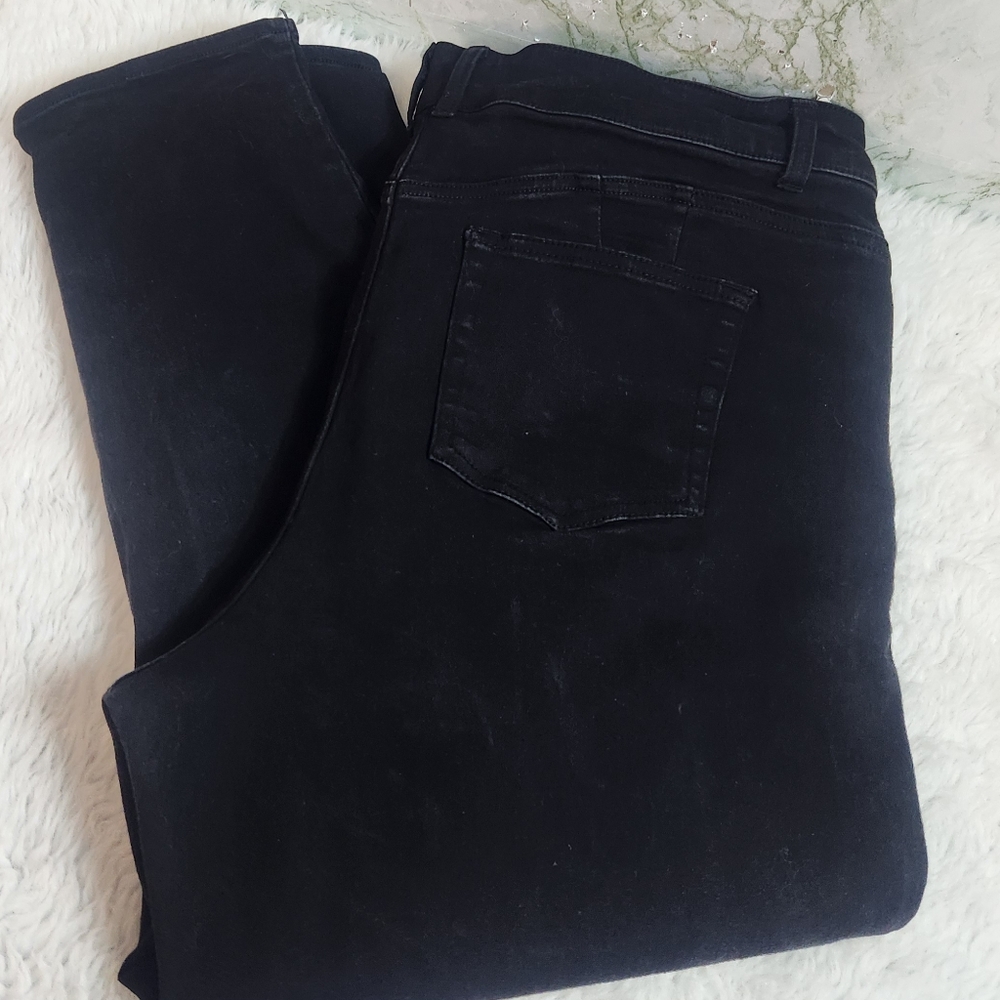 FAITH JEANS Tapered Leg Cropped Jeans